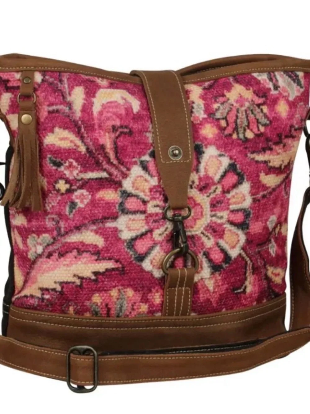 Myra Bag eye catching